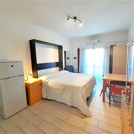 Baia De Bahas - Apartments & Resort Marinella  Luaran gambar