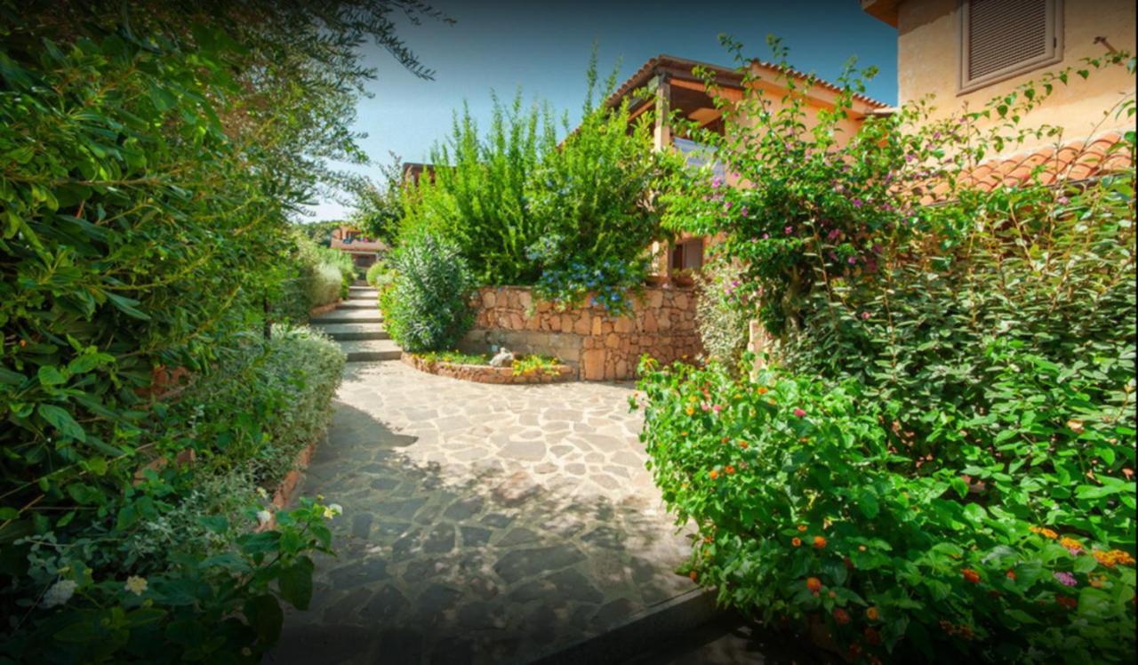 Baia De Bahas - Apartments & Resort Marinella  Luaran gambar