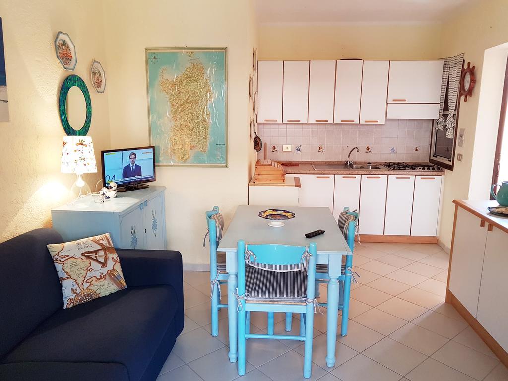 Baia De Bahas - Apartments & Resort Marinella  Luaran gambar