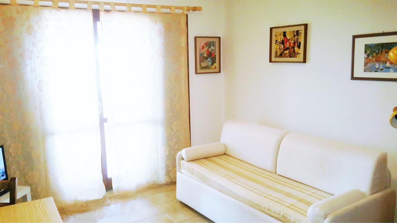 Baia De Bahas - Apartments & Resort Marinella  Luaran gambar