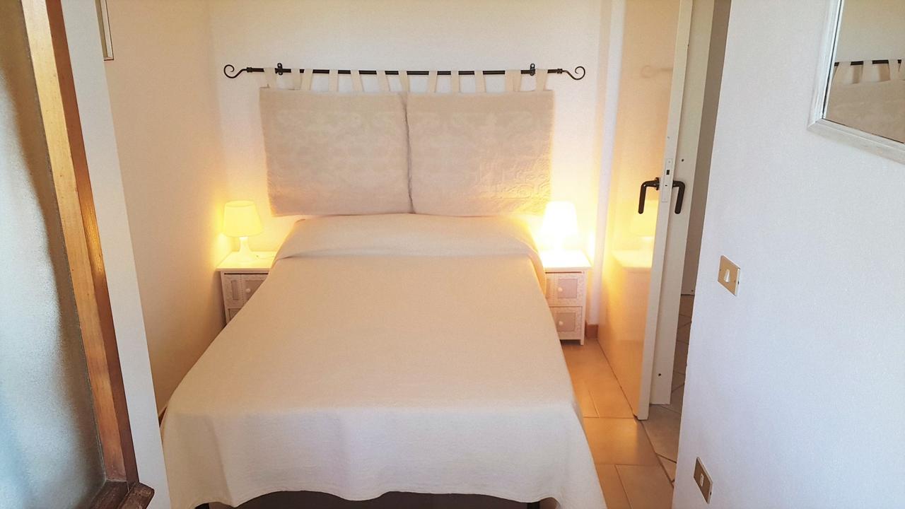 Baia De Bahas - Apartments & Resort Marinella  Luaran gambar